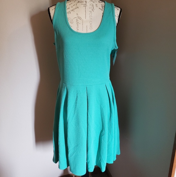 Fit and Flare Summer Dress - Picture 8 of 9